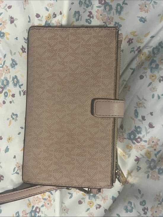 Michael Kors Handbags - Michael Kors Blush Pink Signature Wristlet Wallet